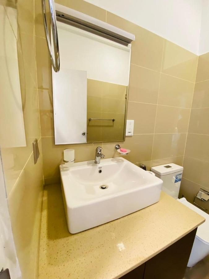 Ocean Breeze - Udaya Luxury Apartments เนกอมโบ ภายนอก รูปภาพ